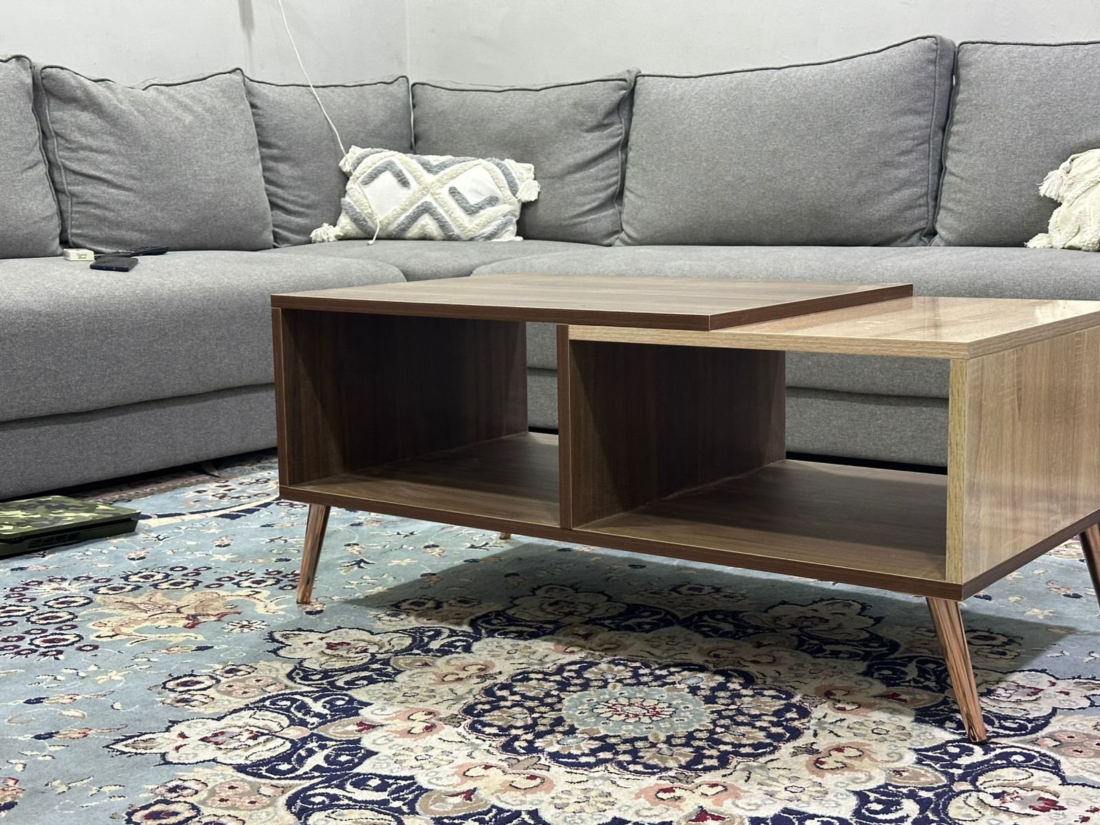 طاولة وسطية